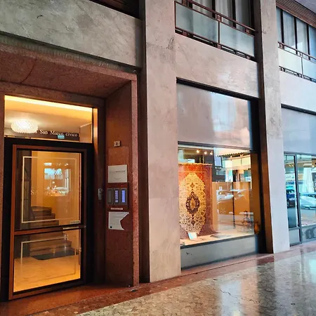San Marco Aparthotel 3*